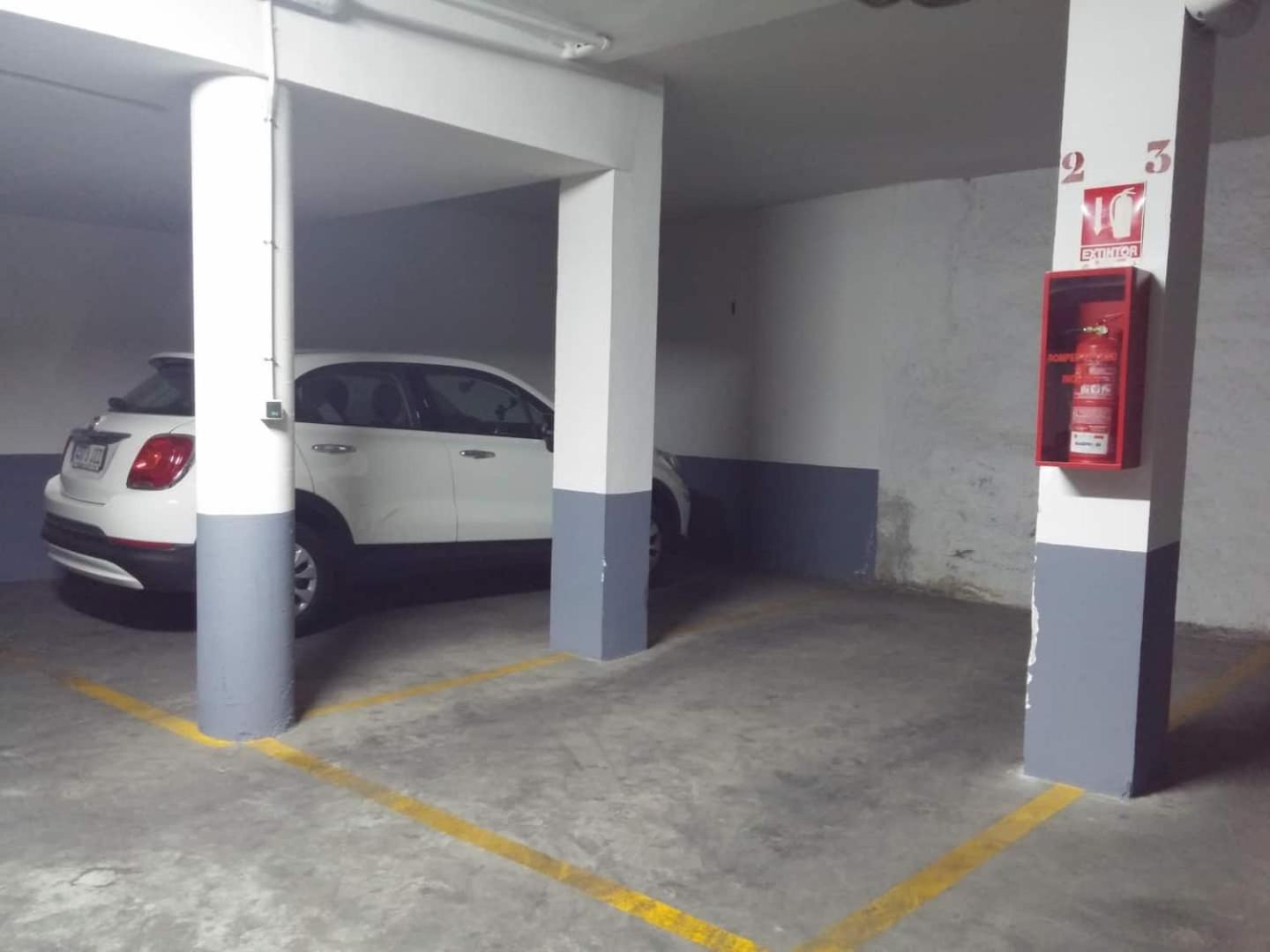 Charming Albaicin Patio Flat Free Onsite Parking Appartement Granada Buitenkant foto