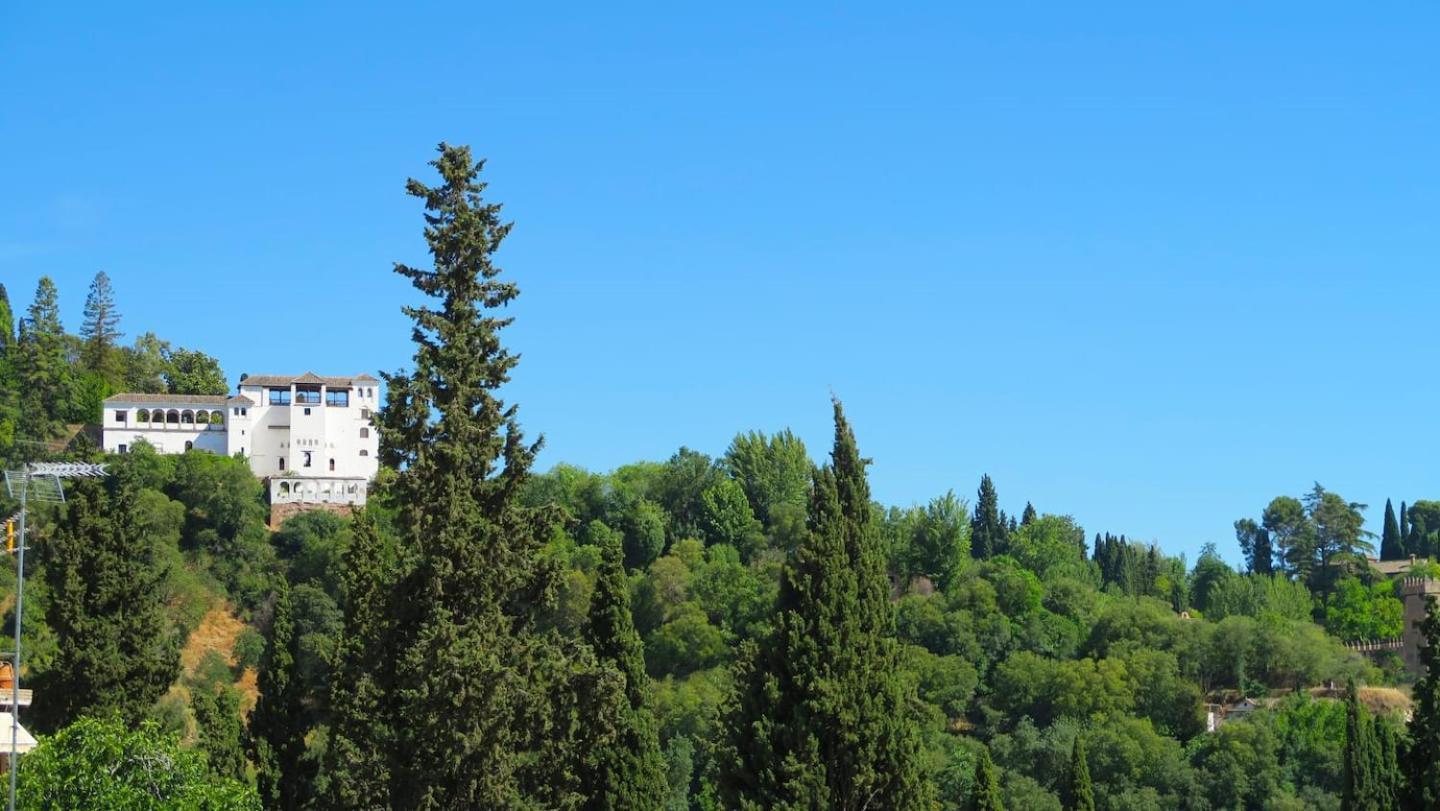 Charming Albaicin Patio Flat Free Onsite Parking Appartement Granada Buitenkant foto