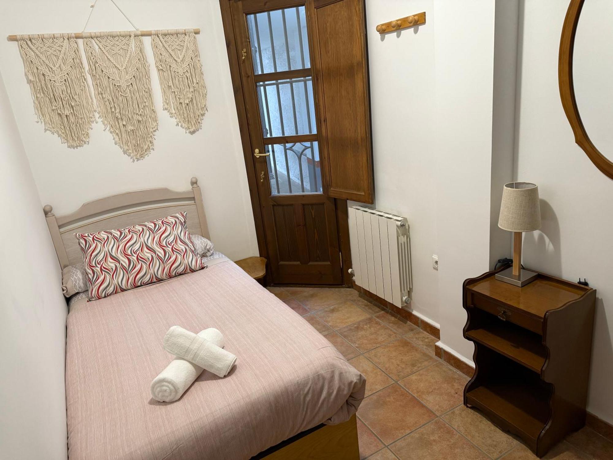 Charming Albaicin Patio Flat Free Onsite Parking Appartement Granada Buitenkant foto
